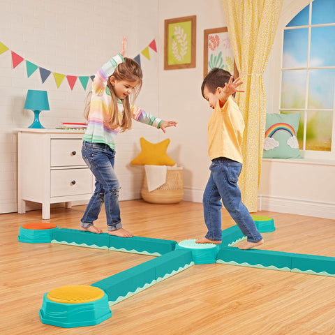 B. Toys Balancing Build Set - Classic Balancing Beams