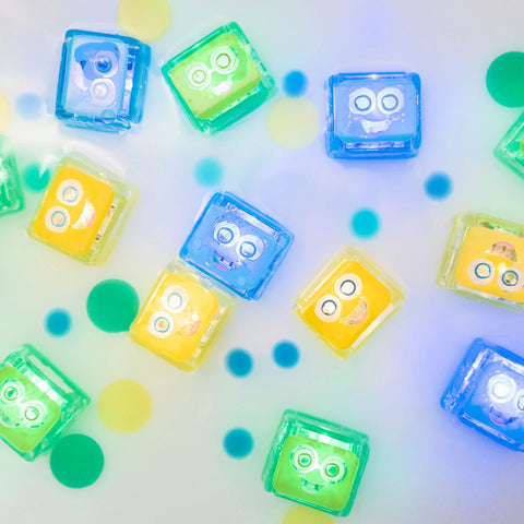 Glo Pals Light Up Cubes Water-Activated 4PK - Alex