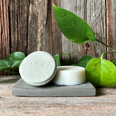 Oneka Conditioner Bar White Pine & Petitgrain 70g - YesWellness.com